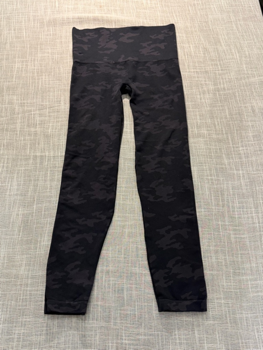 Spanx Camo Leggings Black Gray High Rise Stretch Athletic XL